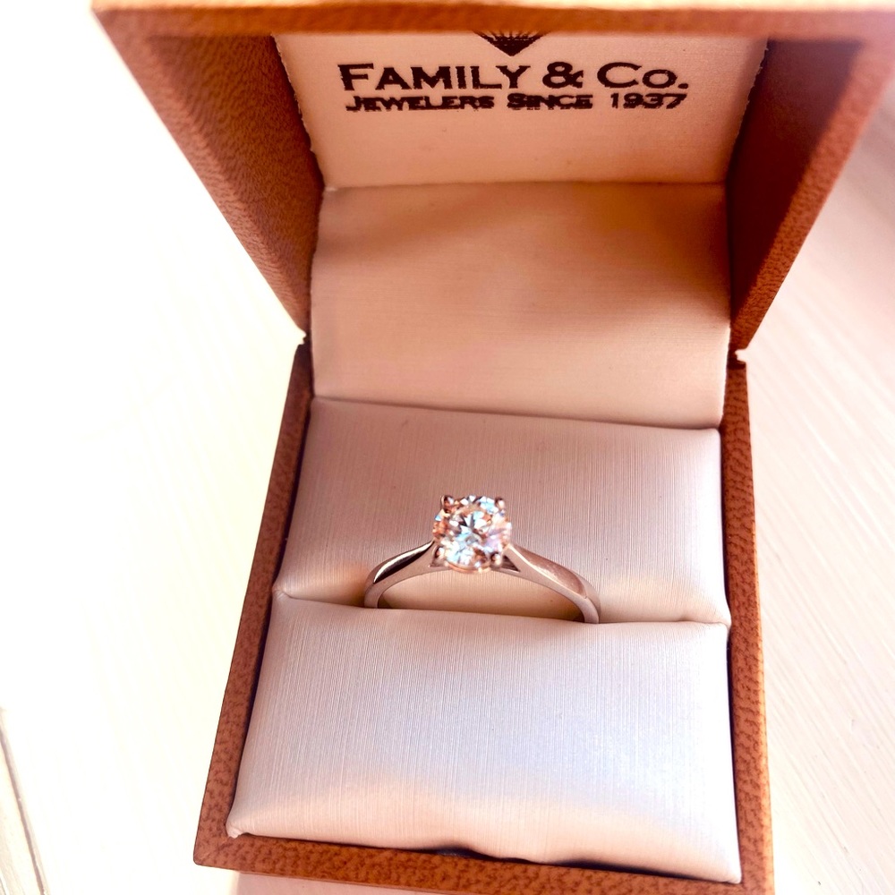 14K WHITE GOLD DIAMOND RING 💍